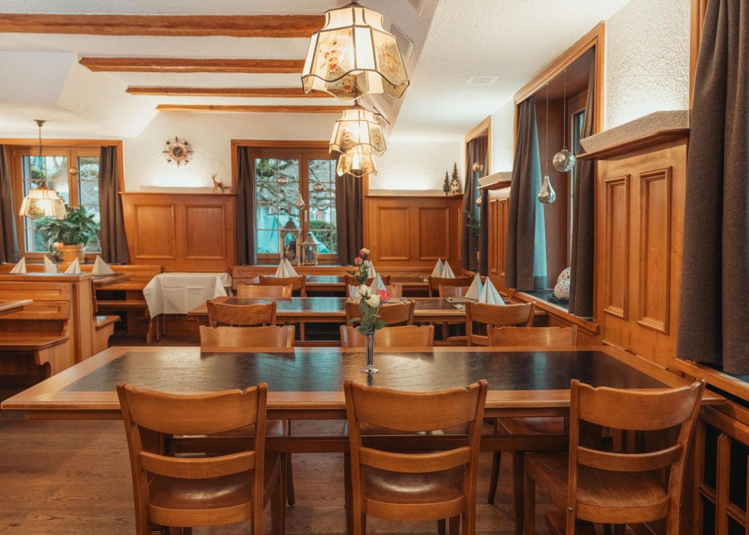 Hotel Restaurant Kreuz Kaiserstuhl Eksteriør billede