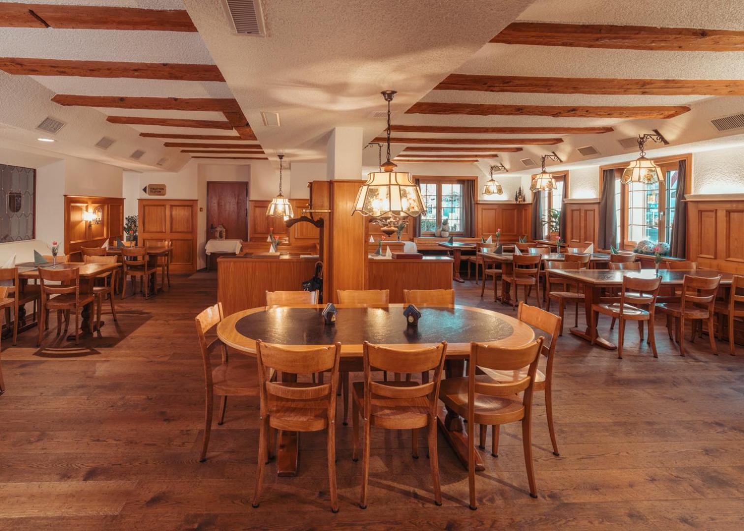 Hotel Restaurant Kreuz Kaiserstuhl Eksteriør billede