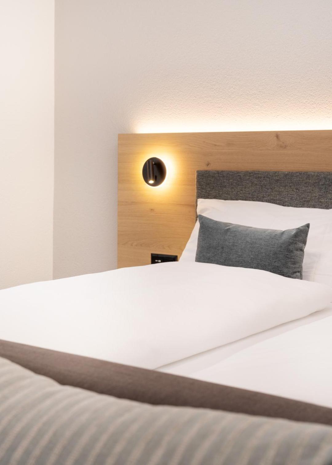 Hotel Restaurant Kreuz Kaiserstuhl Eksteriør billede