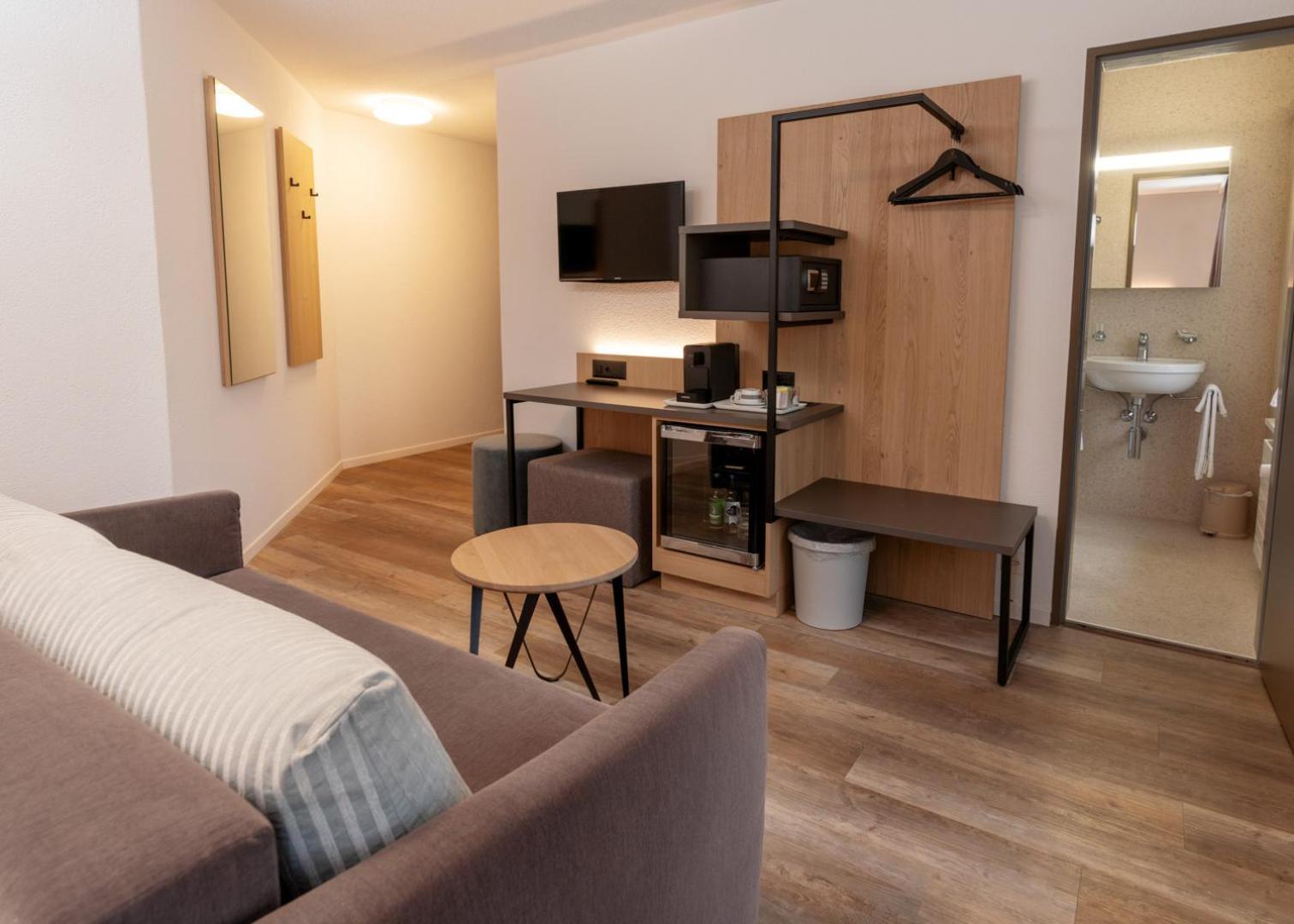 Hotel Restaurant Kreuz Kaiserstuhl Eksteriør billede