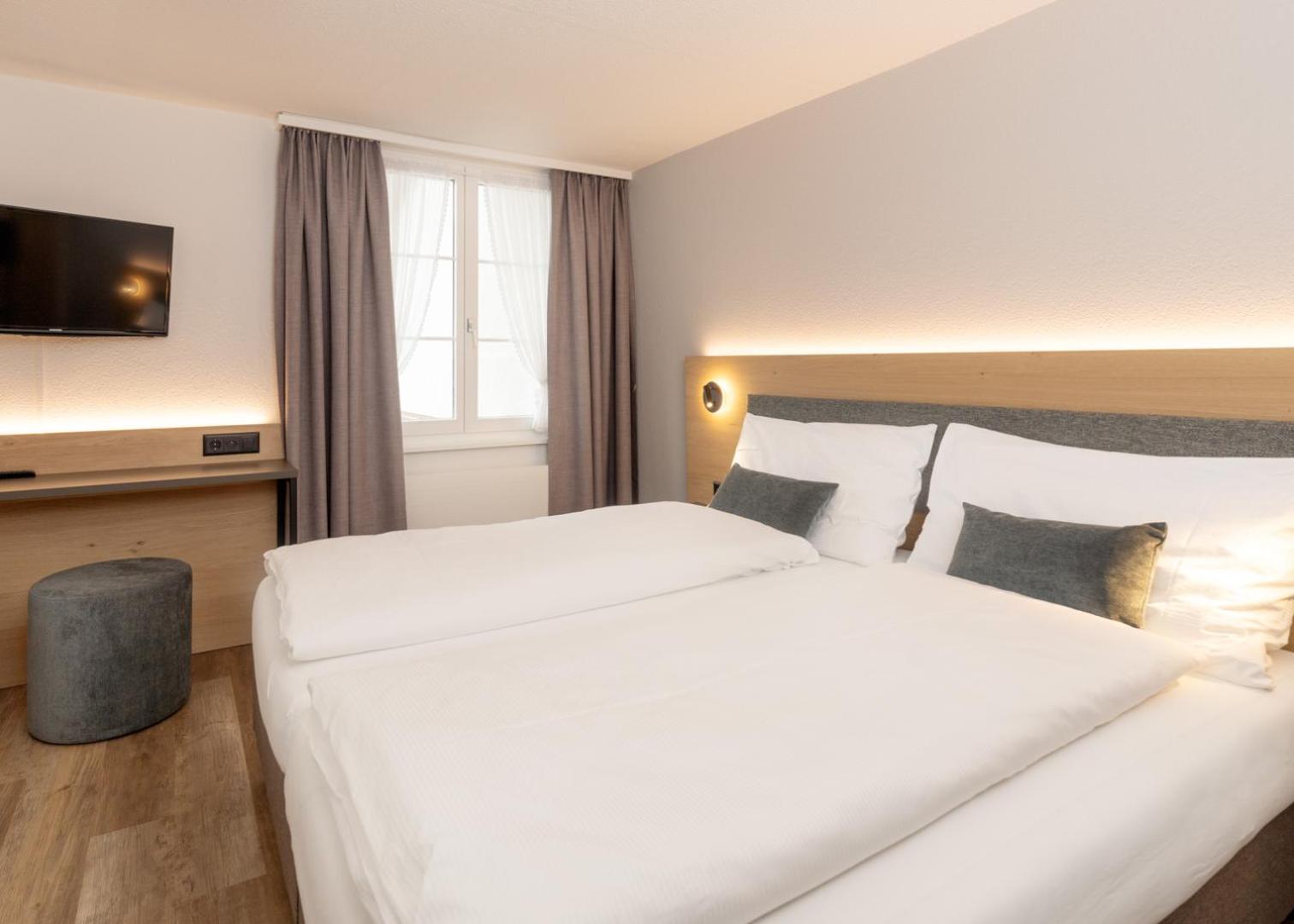 Hotel Restaurant Kreuz Kaiserstuhl Eksteriør billede