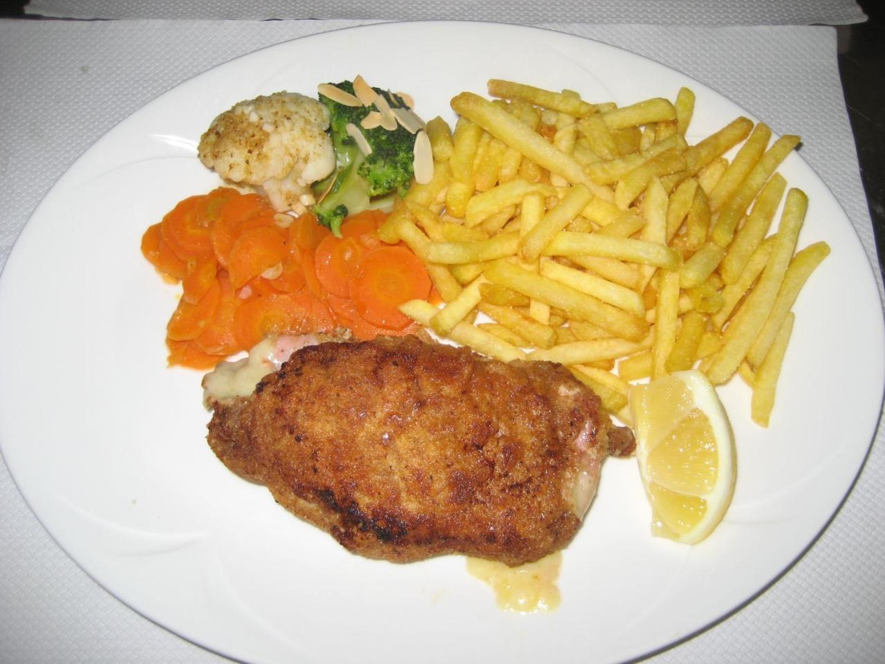 Hotel Restaurant Kreuz Kaiserstuhl Eksteriør billede