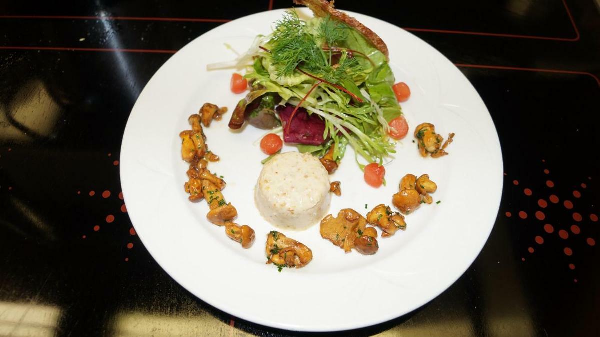 Hotel Restaurant Kreuz Kaiserstuhl Eksteriør billede
